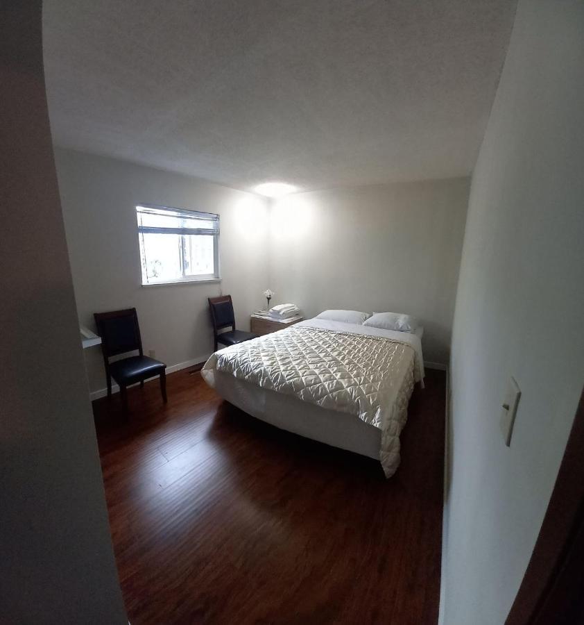 Green&White House Appartement Coquitlam Buitenkant foto